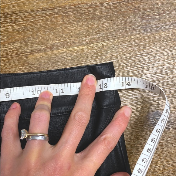 Vegan leather skirt - Picture 9 of 11